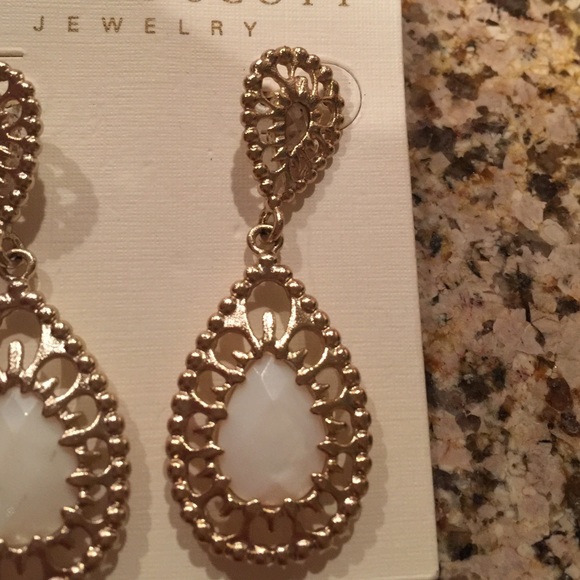 Kendra Scott white and gold teardrop earrings - Picture 2 of 3