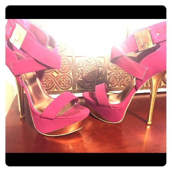 Magenta and gold platform heel