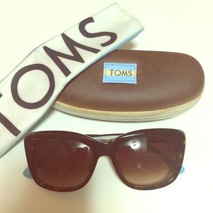 TOMS Kitty Tortoise Sunglasses