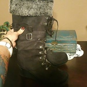 Canyon River Blues black fur lace up wedge boots