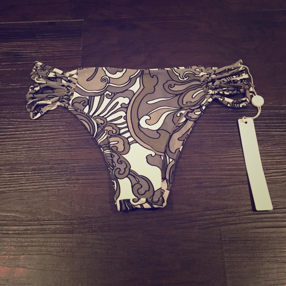 Mikoh bottom
