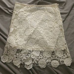 Adorable crochet daisy skirt.
