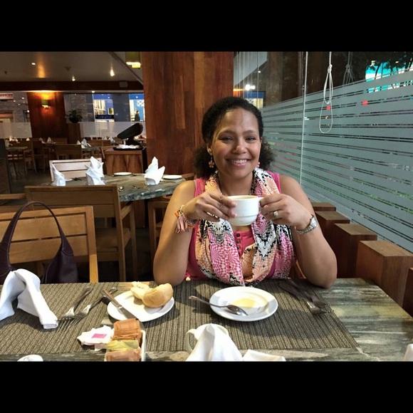 Meet your Posher, Catrina- Suggested User❤️ - Picture 2 of 4