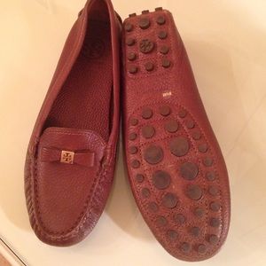 Tory Burch brown leather loafers
