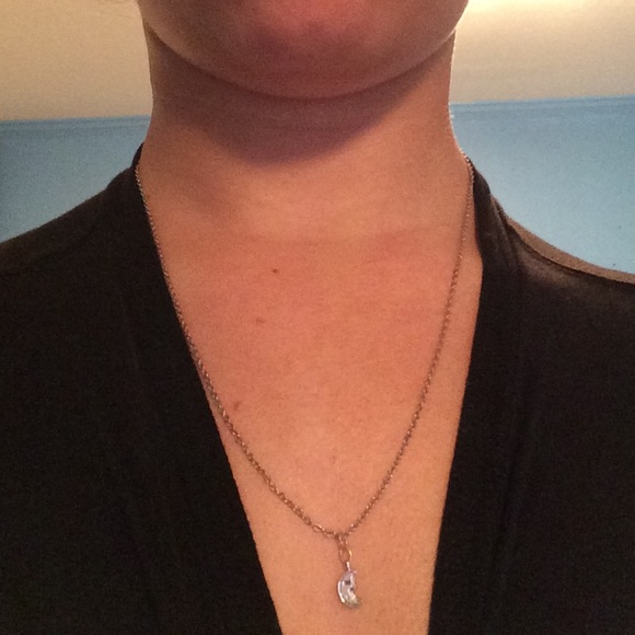 silver necklace with moon pendant - Picture 2 of 2