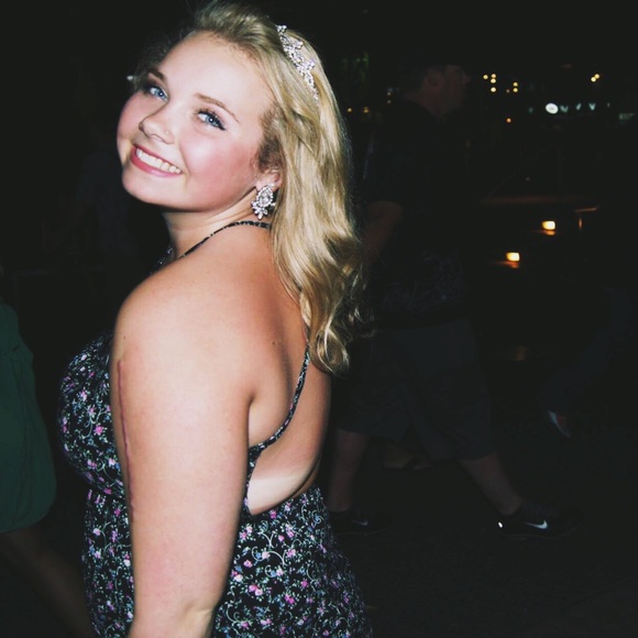 Meet Your Posher π - Picture 2 of 4