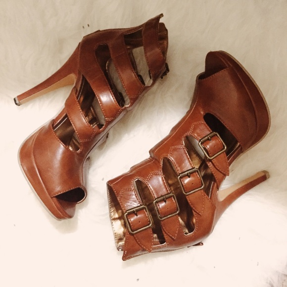 Hypnotic  Shoes - Brown gladiator heels