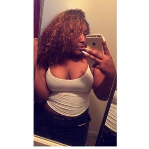 Meet your Posher, Andrea