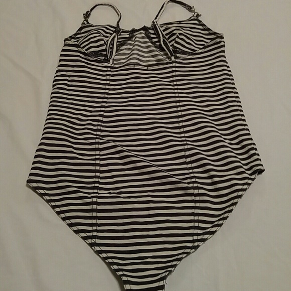 Stripped top - Picture 2 of 3