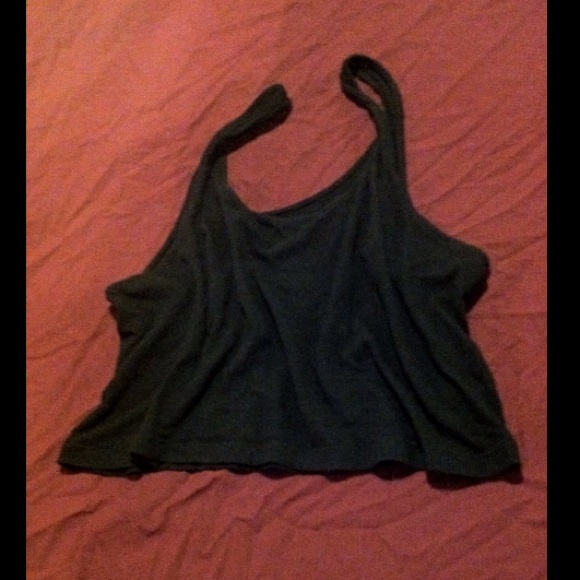Black cropped tank top