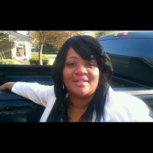 Meet your Posher, Ramona