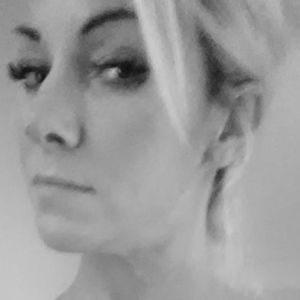 Meet your Posher, Carrie