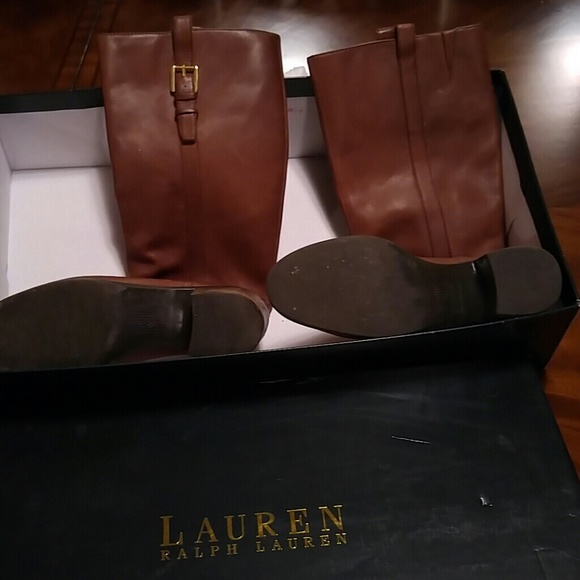 Boots - Picture 2 of 3