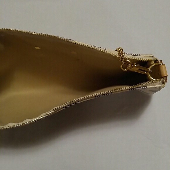 Purse - Picture 3 of 4