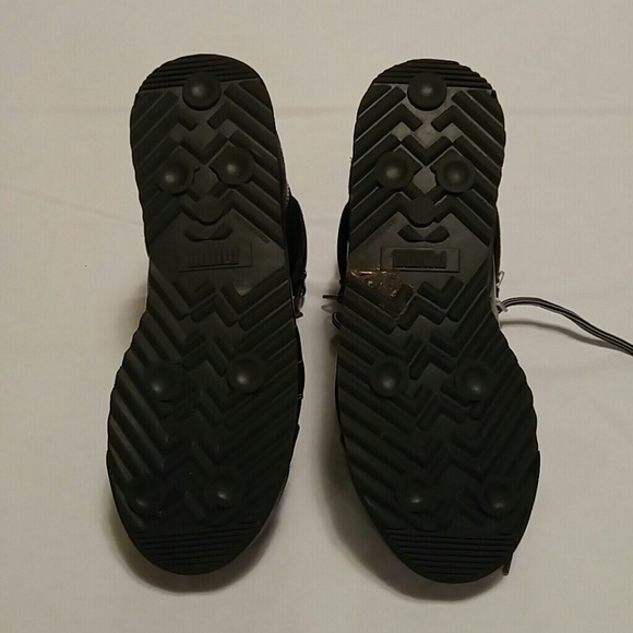 Boots - Picture 3 of 3
