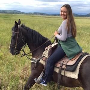 Meet your Posher, Olivia