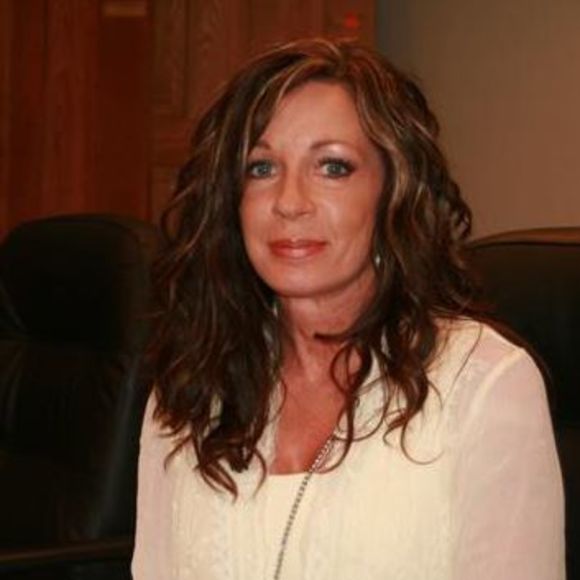 Meet your Posher, Pam - Picture 1 of 1