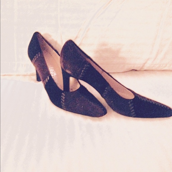 Ferragamo Suede Pumps
