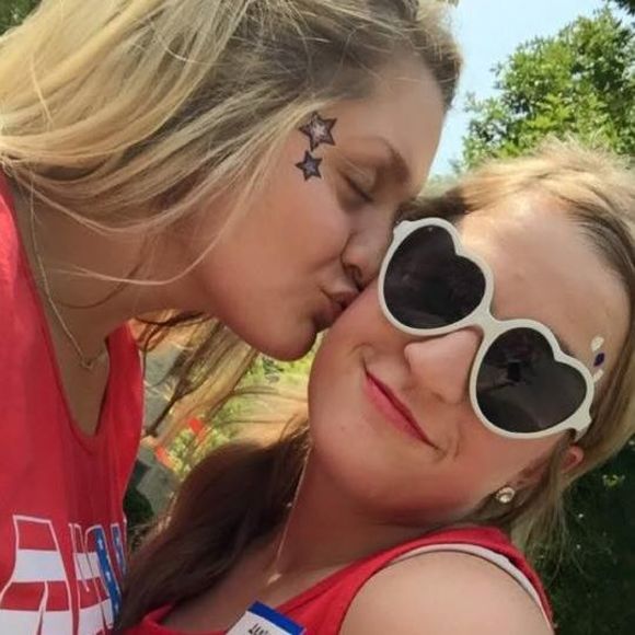 Meet your Posher, Dacia - Picture 1 of 1