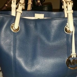 Authentic mk leather purse