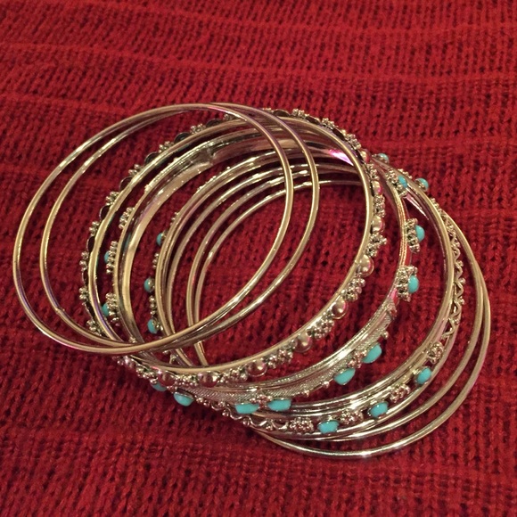 Silver colored bangles - Picture 1 of 1
