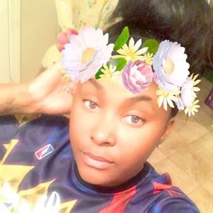 Meet your Posher, Emonie