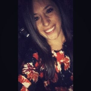 Meet your Posher, Eleni