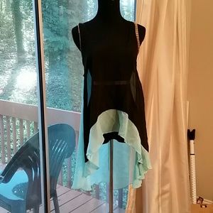 Assymetrical long tank