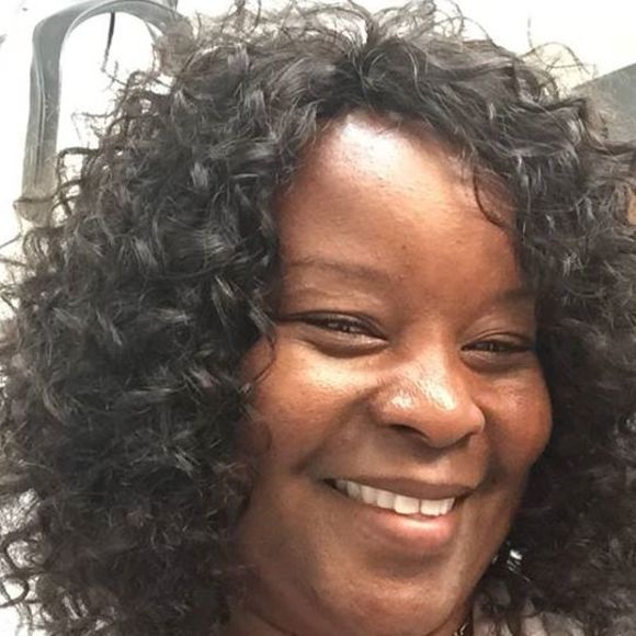 Meet your Posher, Pamela - Picture 1 of 1