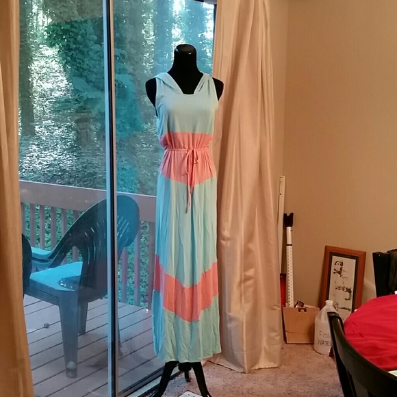 Hooded maxi dress