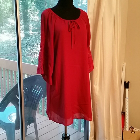 Lacey sleeves dress