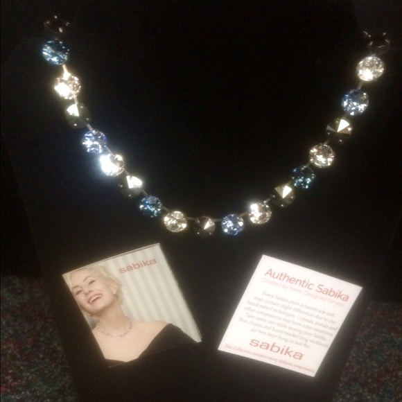 Peaceful Sabika Manhattan Choker