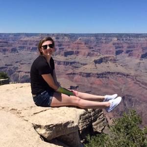 Meet your Posher, Claire