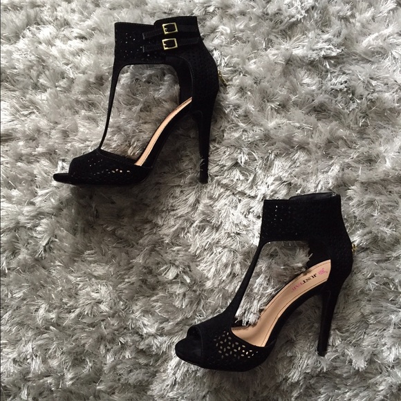 Beautiful black Just Fab heels