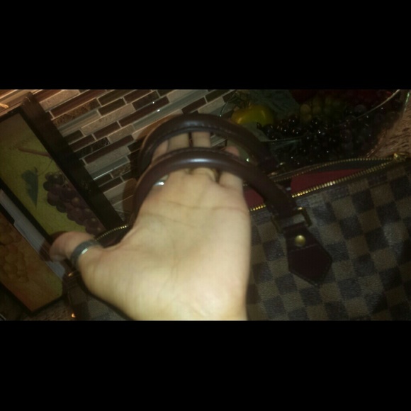 I want something smaller - Picture 2 of 4