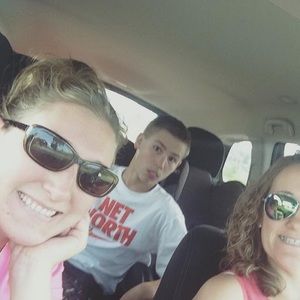 Meet your Posher, Grant