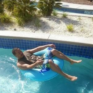 Meet your Posher, Cornelius