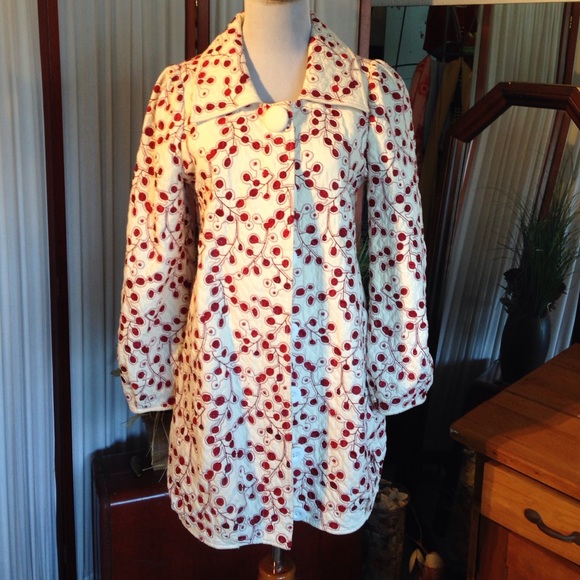 Secret designer coat  this coat has a special look