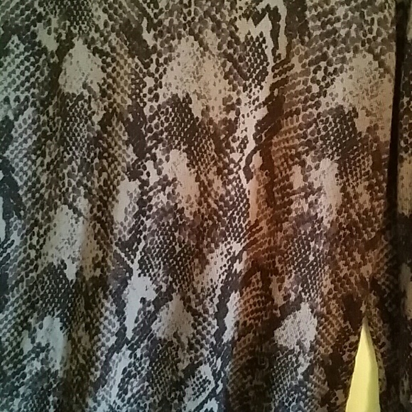Dresses - Picture 2 of 2