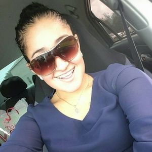 Meet your Posher, Araceli