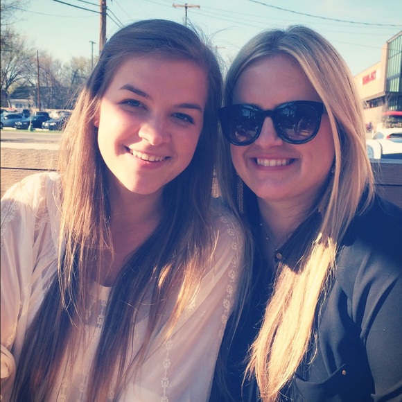 Meet your Posher, Ashley - Picture 1 of 1