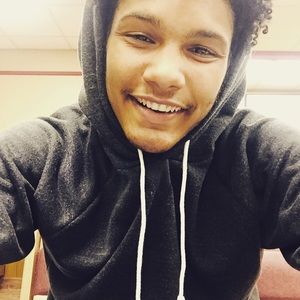 Meet your Posher, Jonathan