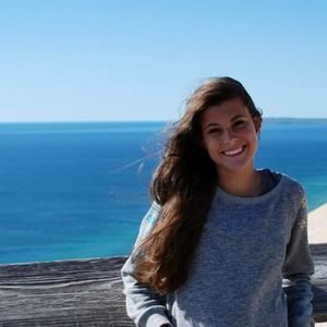 Meet your Posher, Bruna