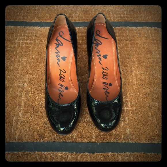NEW Lanvin Black Patent Pumps - Picture 1 of 4