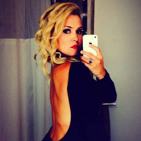 Eek! SUGGESTED USER! Meet Your Posher, Mauri! ✨ - Picture 2 of 5