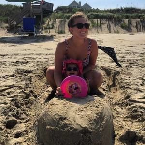 Meet your Posher, Holly