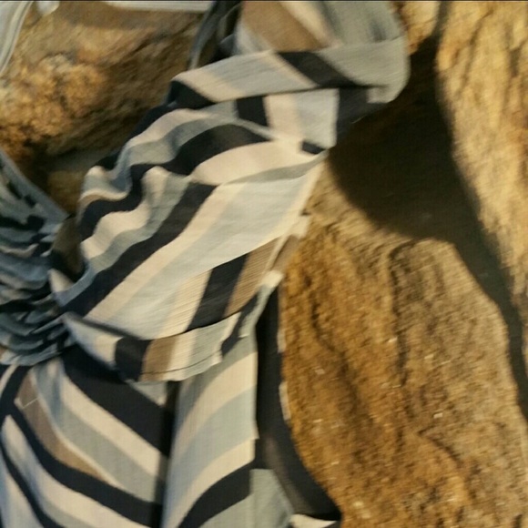 BLOUSE, BCBG - Picture 4 of 4