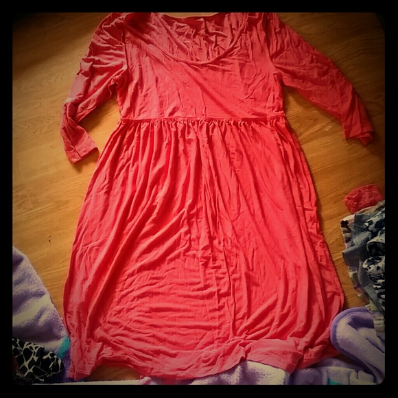 Coral 3/4 sleeve dress