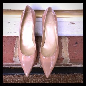NEW Stuart Weitzman Nude Kitten Heel