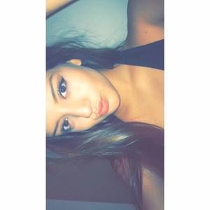 Meet your Posher, Araceli